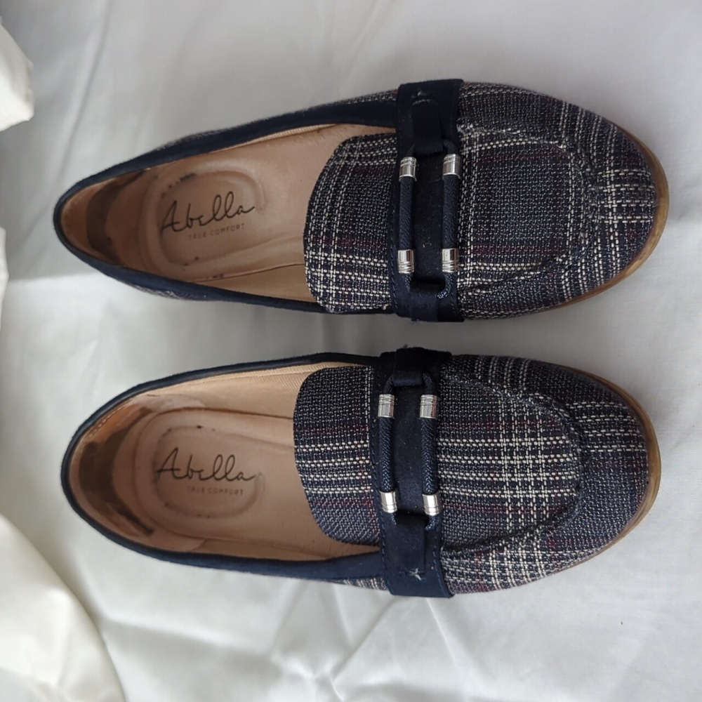 Abella, 8, blue, semi flat shoe
